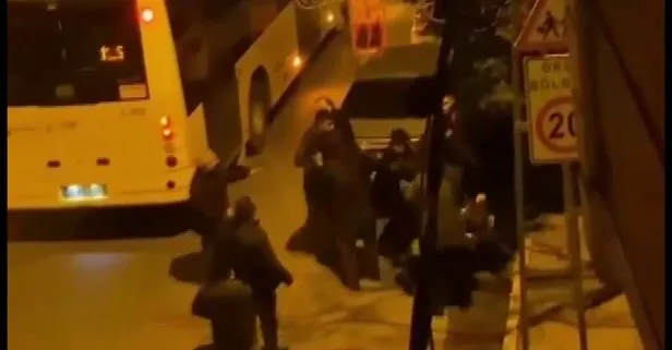 Kaza sonrası İETT şoförüne tekme tokatlı saldırı