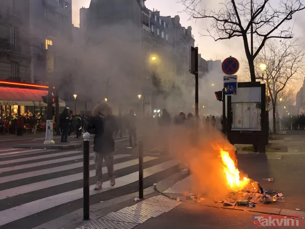 Paris yangın yeri! Fransa'daki 'emeklilik' reformu gösterilerinde gençler de sahnede: Macron'a tepki büyük - 39
