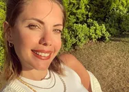 Eda Ece bikinili poz vererek göndermede bulundu! Dağlardan antilopları çeker gibi...