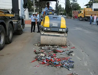 Tek tek toplayıp silindirle ezdiler...