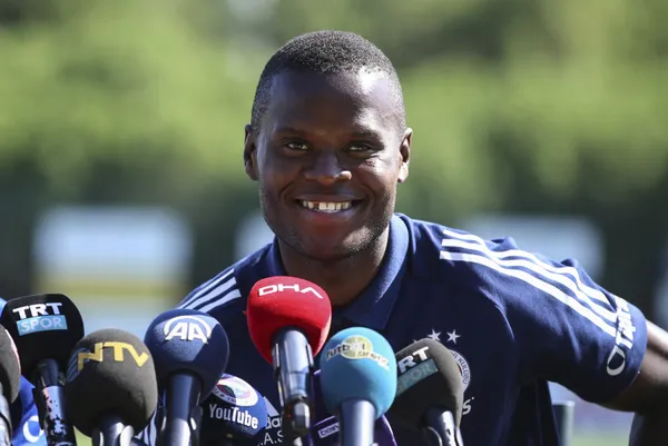 fenerbahceye-samatta-piyangosu-girisime-baslayacaklar-1659971479430.jpg Fenerbahçe'ye Samatta piyangosu! Girişime başlayacaklar-5