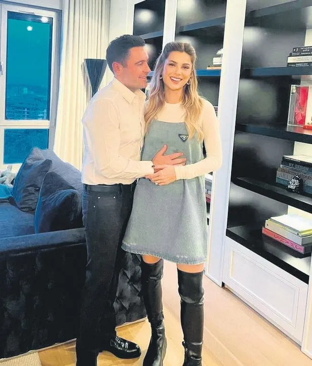 eylul-su-sapan-ve-erkek-arkadasi-isini-yapan-gazetecilere-hakaretler-yagdirip-tehdit-etti-1678390173286.jpeg Eylül Su Sapan ve erkek arkadaşı işini yapan gazetecilere hakaretler yağdırıp tehdit etti-8