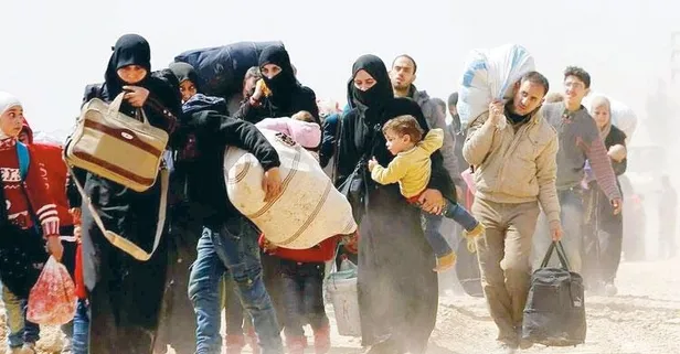 Mülteciler sınıra dayandı