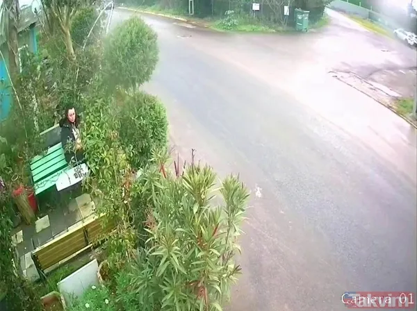 Yer: İstanbul, Tuzla... Ehliyetsiz sürücü bankta oturan kadını böyle ezdi! - 2