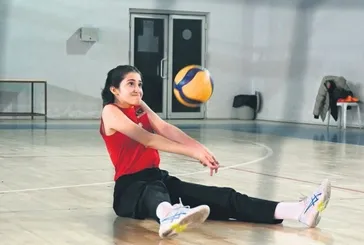 Depremin ardından 13 gün yoğun bakımda kaldı! ’Yürüyemez’ dediler 9 ay sonra yürüdü