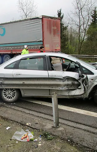 Düzce'de feci olay! Kazaya bakarken kaza yaptı