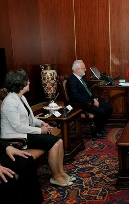 HDP'li vekilin zor anları!