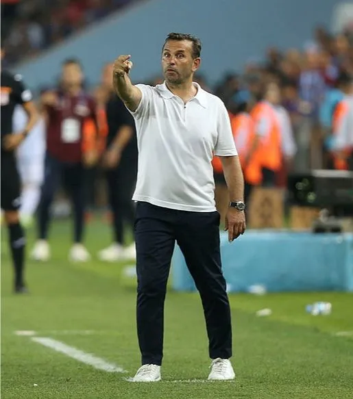 son-dakika-okan-buruk-ve-abdullah-avci-trabzonspor-galatasaray-mucadelesini-degerlendirdi-1661722361749.jpg Son dakika: Okan Buruk ve Abdullah Avcı, Trabzonspor - Galatasaray mücadelesini değerlendirdi-6