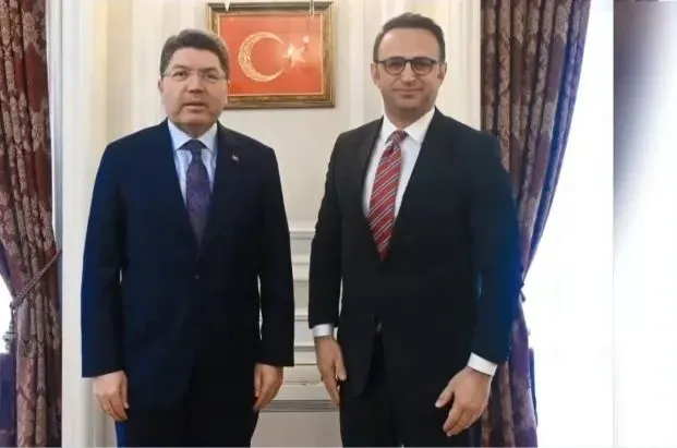 adalet-bakani-yilmaz-tunc-12-yargi-paketi-icin-tarih-verdi-mhp-ile-gorus-ayriligi-yok-ozgur-ozele-ibb-iddianam-1768483871031.jpeg Adalet Bakanı Yılmaz Tunç 12. Yargı Paketi için tarih verdi: MHP ile görüş ayrılığı yok | Özgür Özel'e "İBB iddianamesi" ile yanıt-2