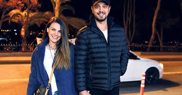Aslı Enver eski sevgilisi Murat Boz'u stalklarken hiç yapmaması gerekeni yaptı ortalık karıştı! Aslı Enver-Murat Boz cephesinde neler oluyor?-8