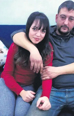 Kendisi ve iki çocuğunu ölümle tehdit eden kocasını öldüren hamile kadın beraat etti