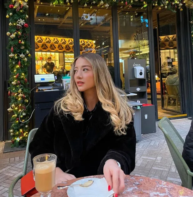 Survivor Aleyna Kalaycıoğlu her şeyini borçlu olduğu Survivor'ı rezil etti 'iğrenç...' Acun Ilıcalı kızabilir 2022 All-Star...-9