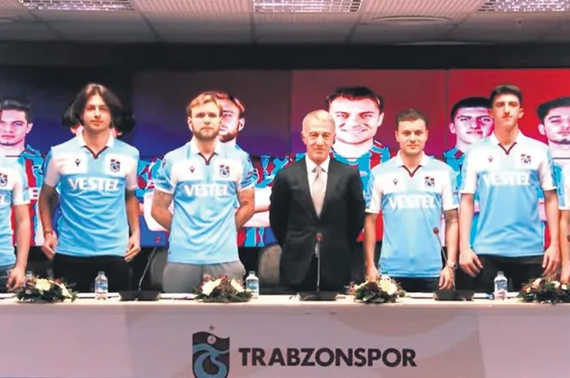 Hem ligde hem transferde 'Fırtına'! Trabzonspor 6 oyuncuyla sözleşme imzaladı