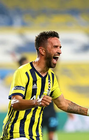 Gökhan Gönül futbolu bırakıyor mu? Fenerbahçe'nin tecrübeli yıldızından flaş karar