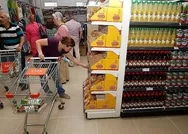 BİM, ŞOK, A101, MiGROS ve Carrefoursa çalışma saatleri merak konusu oldu
