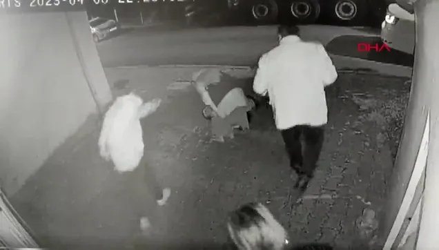 Arnavutköy'deki silahlı kavga kamerada!