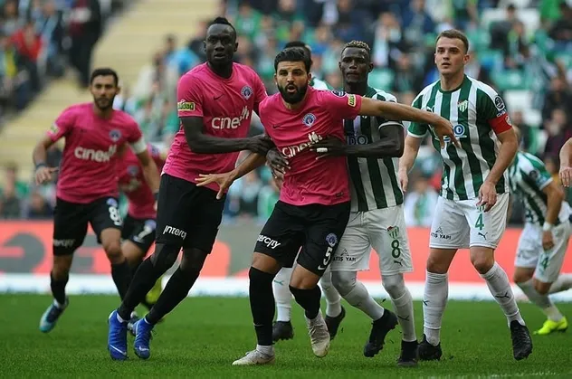 Bursaspor Diagne'li Kasımpaşa'ya yenildi (Bursaspor - Kasımpaşa maç sonucu: 1-2)