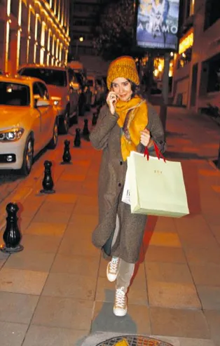 Songül Öden'in bitmeyen telefon konuşması