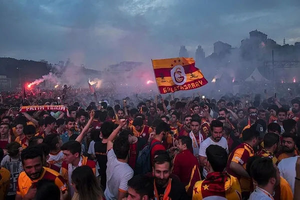 Galatasaray 2017-2018 sezonunu şampiyonu-1