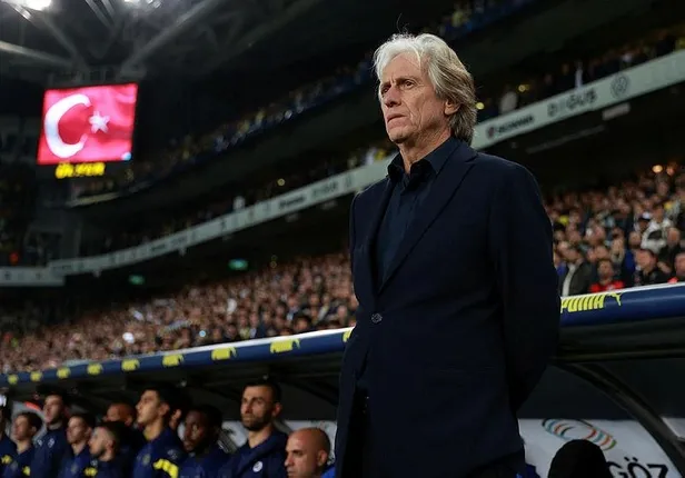 fenerbahce-teknik-direktoru-jorge-jesus-kadikoyu-de-yikilmaz-bir-kale-haline-getirdi-1668043914447.jpeg Fenerbahçe Teknik Direktörü Jorge Jesus Kadıköy’ü de yıkılmaz bir kale haline getirdi-2
