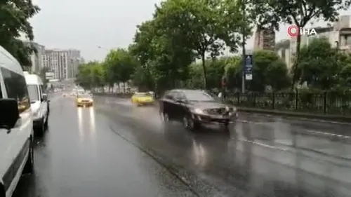 İstanbul güne yağmurla uyandı! Meteorolojiden Süper Hücre uyarısı
