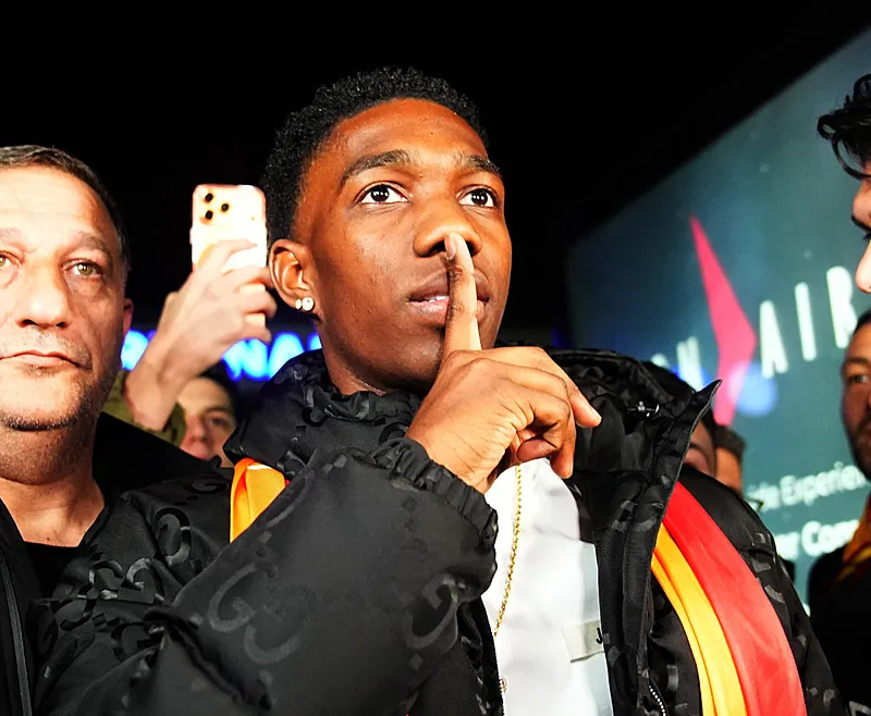 Galatasaray'da transferi Okan Buruk istedi Victor Osimhen bitiriyor! - 11