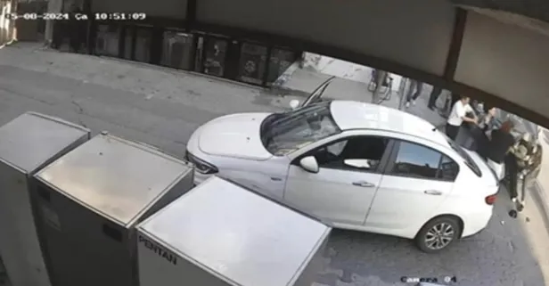 Ataşehir’de iki kadın arasında saç saça baş başa yol kavgası! Kolonya şişesini başına vurdu... Arka planda 'husumet' var