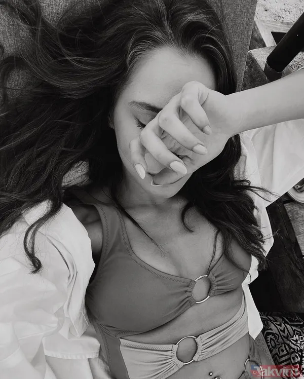 Miray Daner elini korkak alıştırmadı! Bikinili mayolu ne var ne yok paylaştı sosyal medyayı salladı ‘Oğulcan Engin fena kıskanacak’ - 5