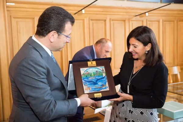 ibb-baskani-ekrem-imamoglundan-cumhurbaskani-adayligi-tebrigi-basarilar-dilerim-1632133425625.jpg İBB Başkanı Ekrem İmamoğlu'ndan Paris Belediye Başkanı Anne Hidalgo'ya cumhurbaşkanı adaylığı tebriği-4