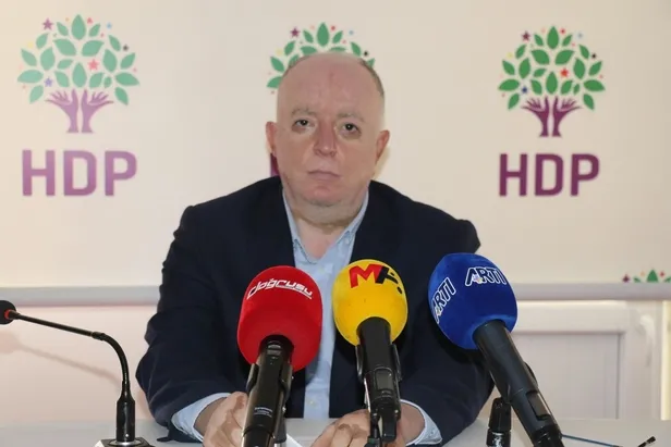 HDP'li Musa Piroğlu CHP ve HDP arasındaki kirli ittifakı böyle afişe etti! Dün yapılmayan işler yapılıyor, o yüzden rahatız-2