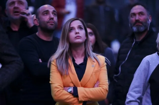 İP Genel Merkezi'nde hüzünlü bekleyiş