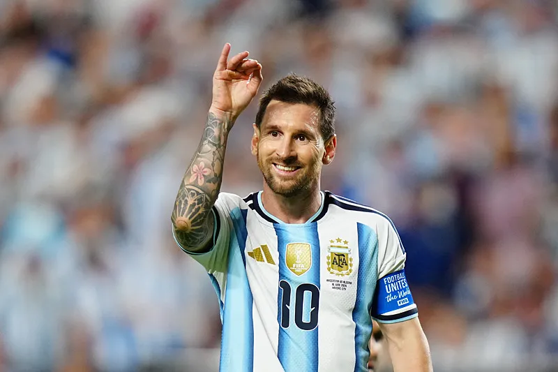 lionel-messiden-hat-trick-arjantin-cezayiri-3-0la-gecti-iste-goller-1781664814785.png Lionel Messi'den hat-trick: Arjantin Cezayir'i 3-0'la geçti! İşte goller-4