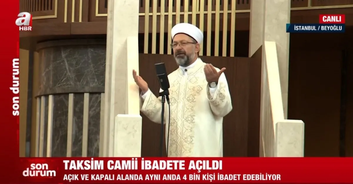 SON DAKİKA: Camiye karşı olanlar Diyanet İşleri Başkanı Prof. Dr. Ali Erbaş'ın Taksim Camisi'nde kılıçsız çıkmasına şaşırdı