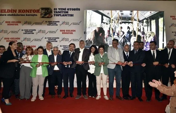 1689919325093.jpeg Adana'da CHP'li Zeydan Karalar'dan vatandaşa eziyet | Yolcular isyan etti! Kavurucu sıcakta üst üste yolculuk-4