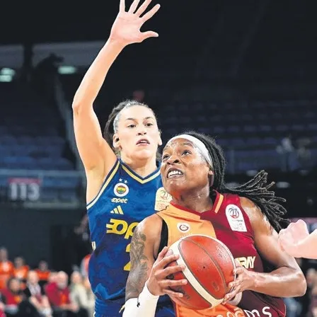 Dev derbide gülen Fenerbahçe