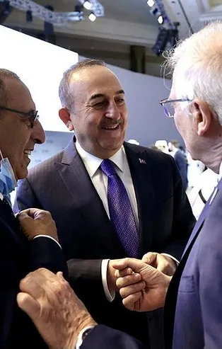 Son dakika: Dışişleri Bakanı Mevlüt Çavuşoğlu Katar’da ikili görüşmeler gerçekleştirdi