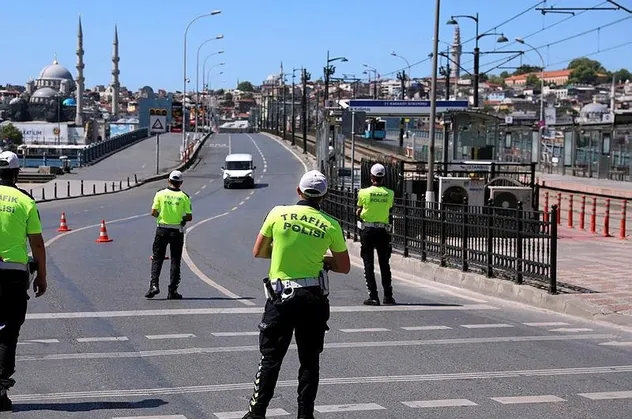 Son dakika: YKS nedeniyle 81 ilde uygulanan sokağa çıkma kısıtlaması sona erdi!