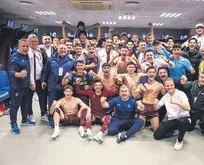 Avrupa’ya ders veriyor