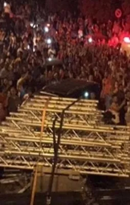 Mescid-i Aksa'daki bariyerler de kaldırıldı