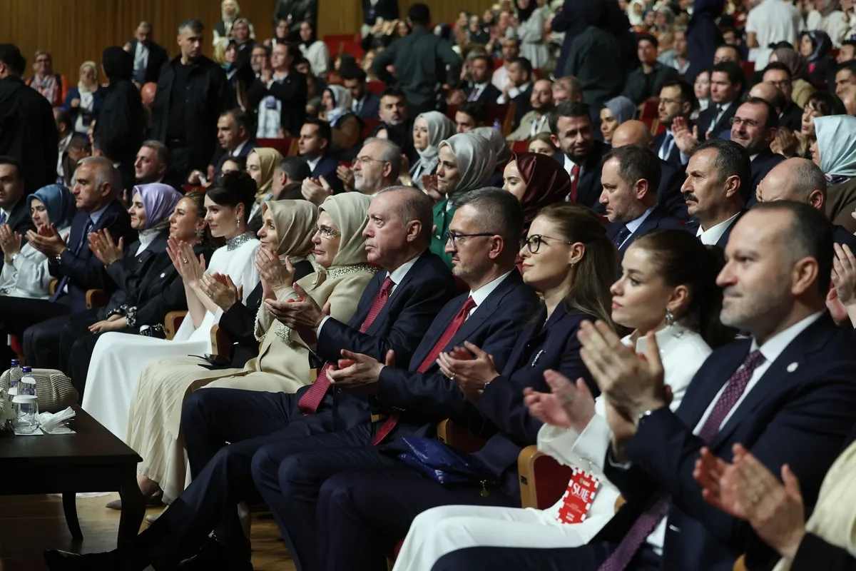1779480922575.jpeg Şule Senin Hikayen dizisi tabii platformunda başlıyor: AKM'deki galaya Başkan Erdoğan da katıldı-7