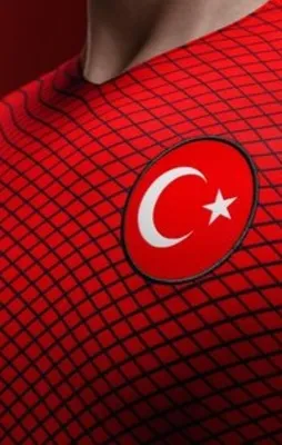 Efsane milli forma geri dönüyor
