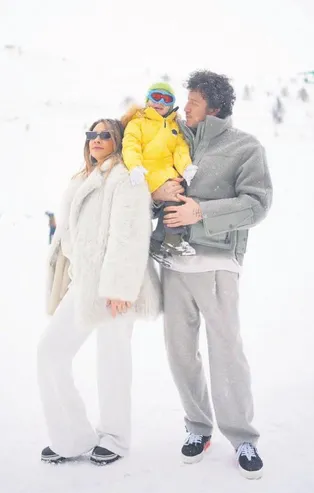 Müge Boz, Caner Erdeniz ve Vina kar tatilinde (8 Ocak 2023 magazin haberleri)