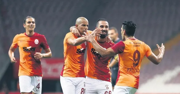 İlk haftanın yıldızı Galatasaray
