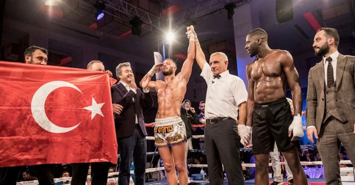 Avatar Atakan’dan ringde asker selamı! Bu galibiyet şehitlerimiz ve Mehmetçiklerimiz içindi