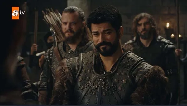 kurulus-osmana-damga-vuran-sahne-ismihan-sultan-ve-kantekuzenosun-sundugu-anlasmayi-osman-bey-kiliciyla-parcal-1671044939664.jpg Kuruluş Osman’a damga vuran sahne: İsmihan Sultan ve Kantekuzenos’un sunduğu anlaşmayı Osman Bey kılıcıyla parçaladı-3