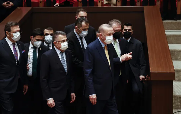 son-dakika-baskan-recep-tayyip-erdogandan-turkiye-genc-is-adamlari-konfederasyonu-tugik-genel-kurulunda-onemli-1643803292600.jpg SON DAKİKA: Başkan Recep Tayyip Erdoğan'dan Türkiye Genç İş Adamları Konfederasyonu (TÜGİK) Genel Kurulu'nda önemli açıklamalar: Dün gece inlerine girdik-6