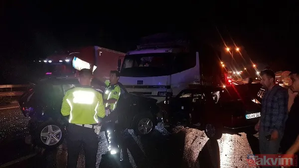 Sapanca'da TEM'i kilitleyen kaza! 5 araç birbirine girdi - 12