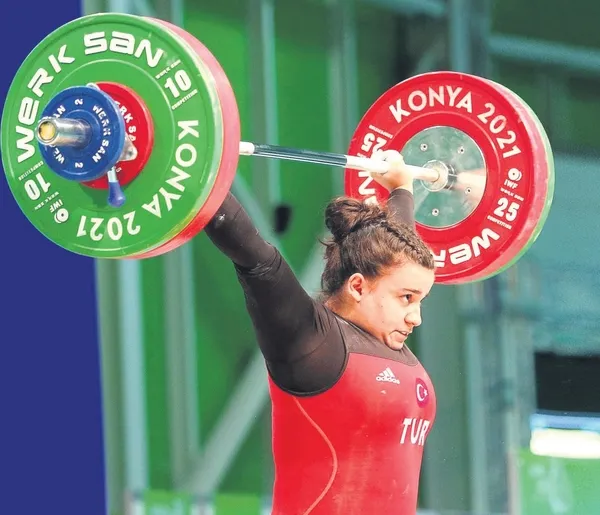 yeteriner-1691094302766.jpeg Kedisi ölen LGBT'li veterineri bastı! Hekime tokat attı, saçından çekti, eşyaları dağıttı...-2