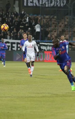 Beşiktaş Karabük'te yara aldı