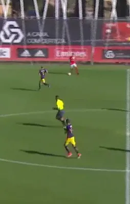 Maradona'nın tahtına göz kırptı